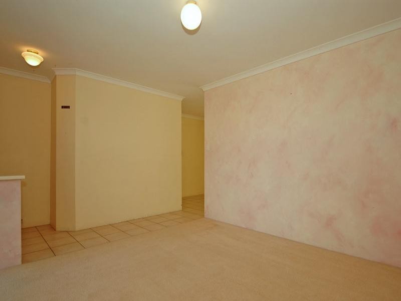 8 Romsey Grove, Kiara WA 6054