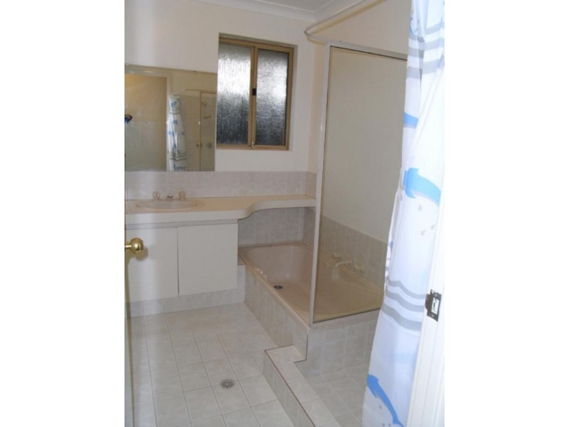 2/355 Light Street, Dianella WA 6059