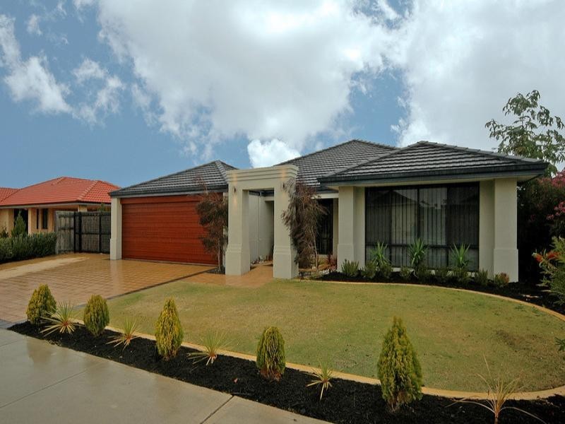 8 Delmage Circle, Ellenbrook WA 6069