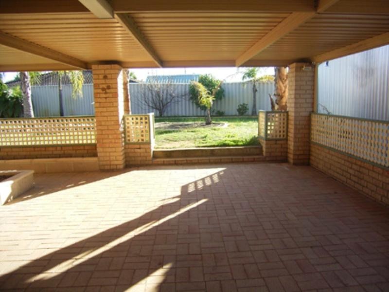 36 Rhine Crescent, Beechboro WA 6063