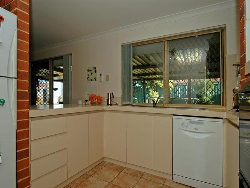 81 Bottlebrush Drive, Kiara WA 6054