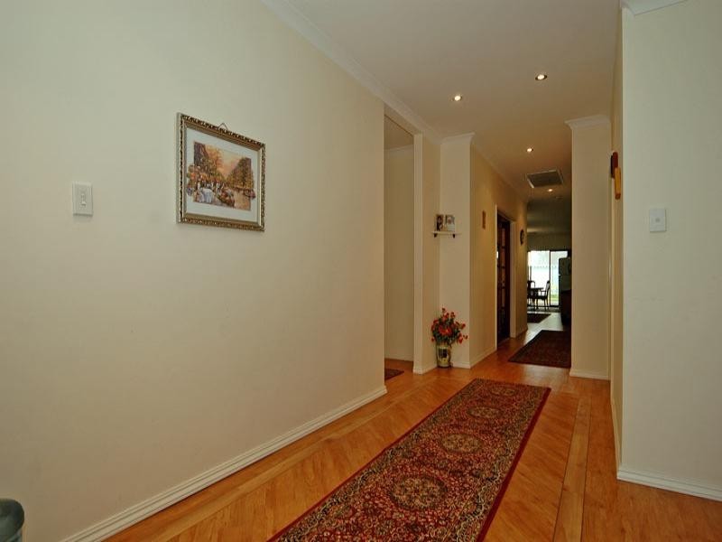 1 Wintergreene Drive, Beechboro WA 6063