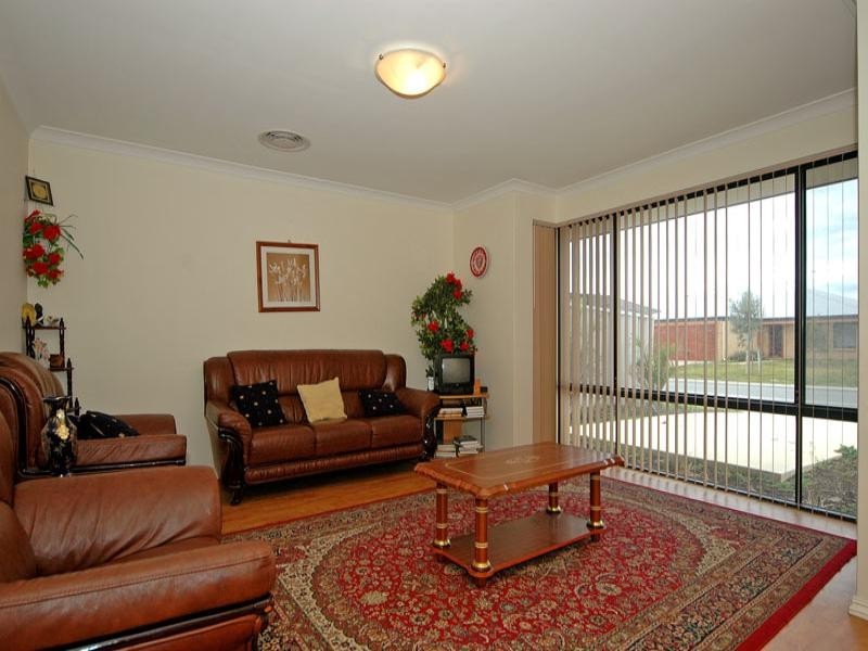 1 Wintergreene Drive, Beechboro WA 6063