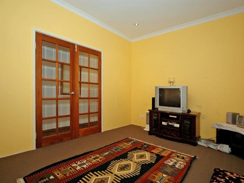 1 Wintergreene Drive, Beechboro WA 6063