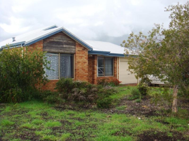 212 Patricia Street, Caversham WA 6055