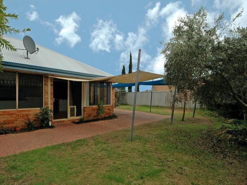 212 Patricia Street, Caversham WA 6055