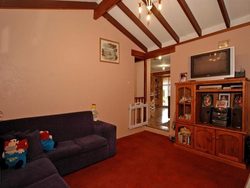 62 Rhine Crescent, Beechboro WA 6063