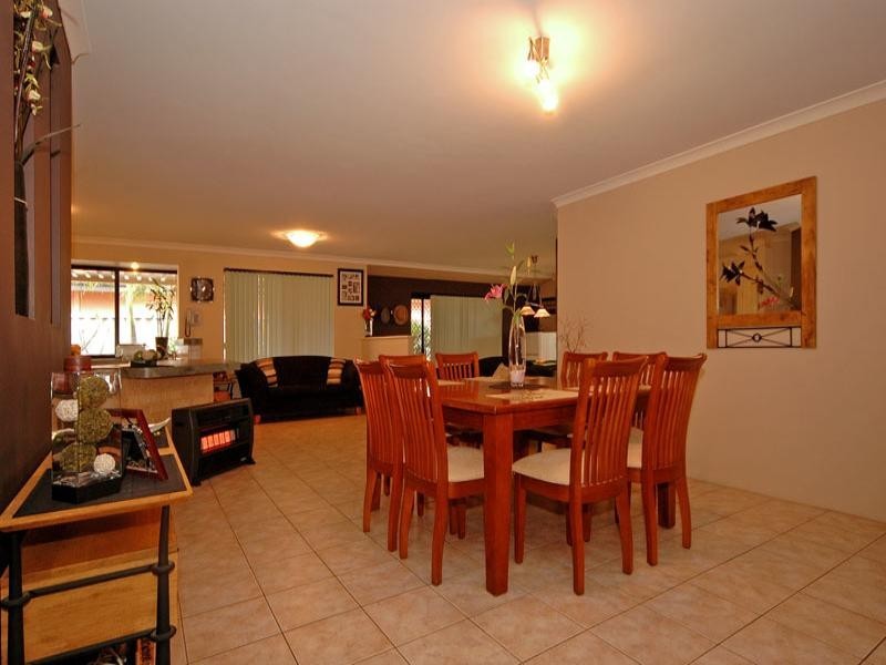 8 Driftwood Way, Beechboro WA 6063