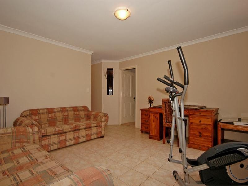 8 Driftwood Way, Beechboro WA 6063