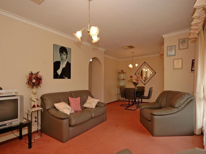 9 Gloves Place, Beechboro WA 6063