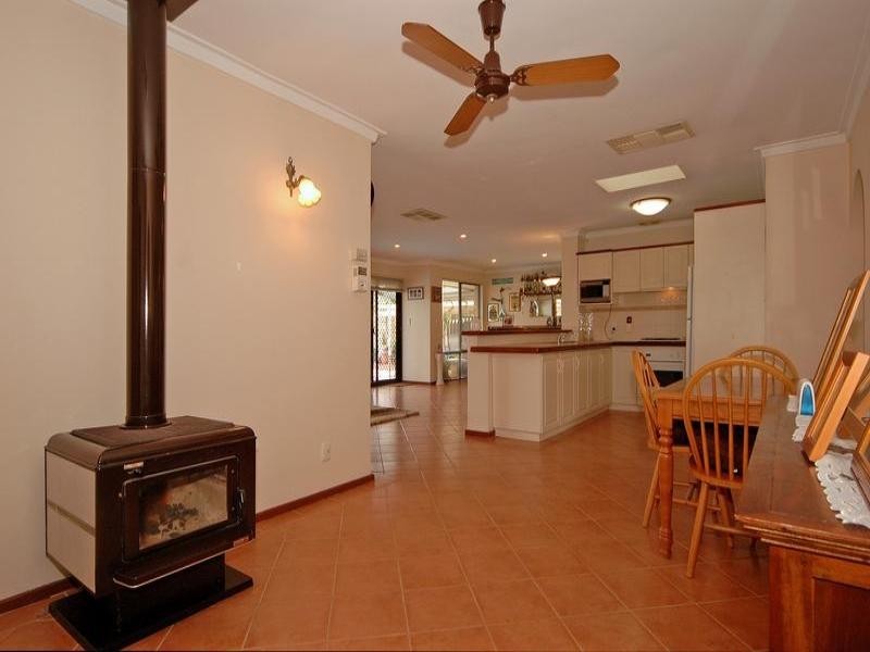 9 Gloves Place, Beechboro WA 6063