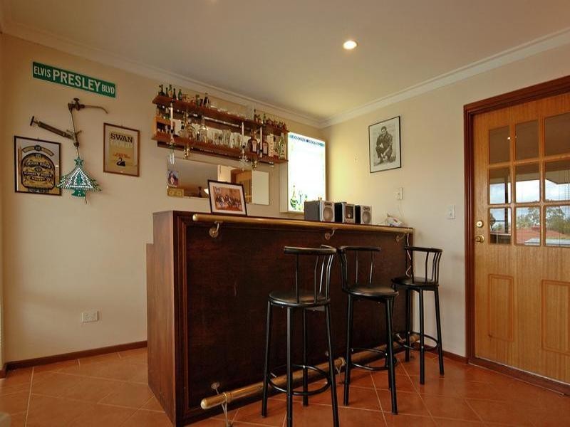 9 Gloves Place, Beechboro WA 6063