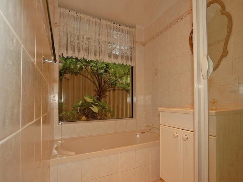 9 Gloves Place, Beechboro WA 6063