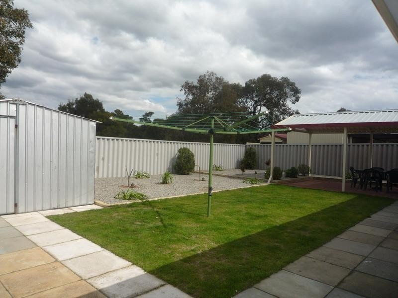 15 Mitra Loop, Beechboro WA 6063