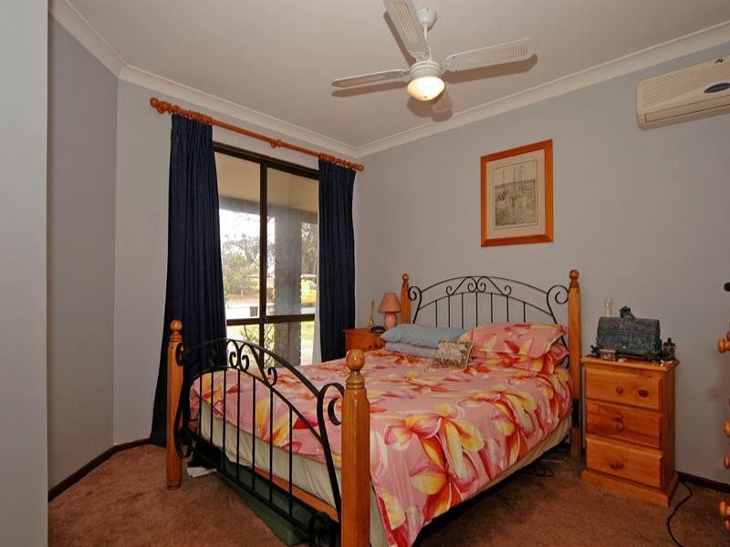 2 Meechin Way, Beechboro WA 6063