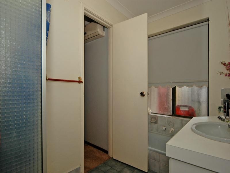 2 Meechin Way, Beechboro WA 6063