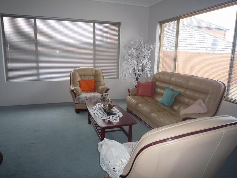 12 Sheringham Retreat, Currambine WA 6028