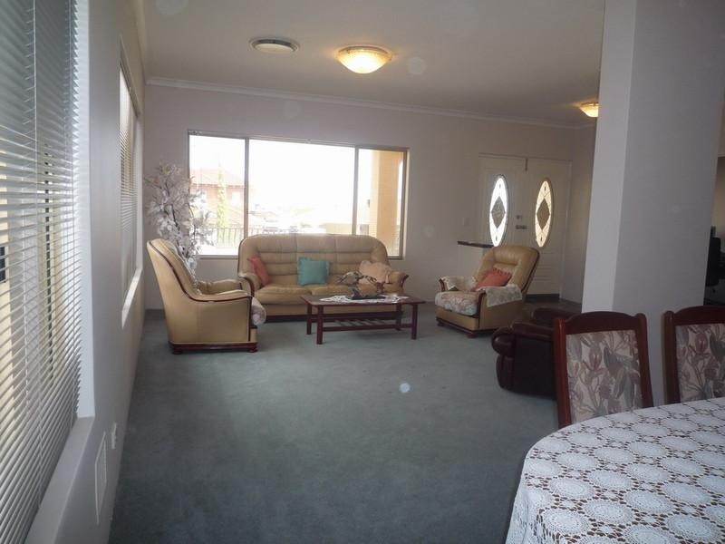 12 Sheringham Retreat, Currambine WA 6028