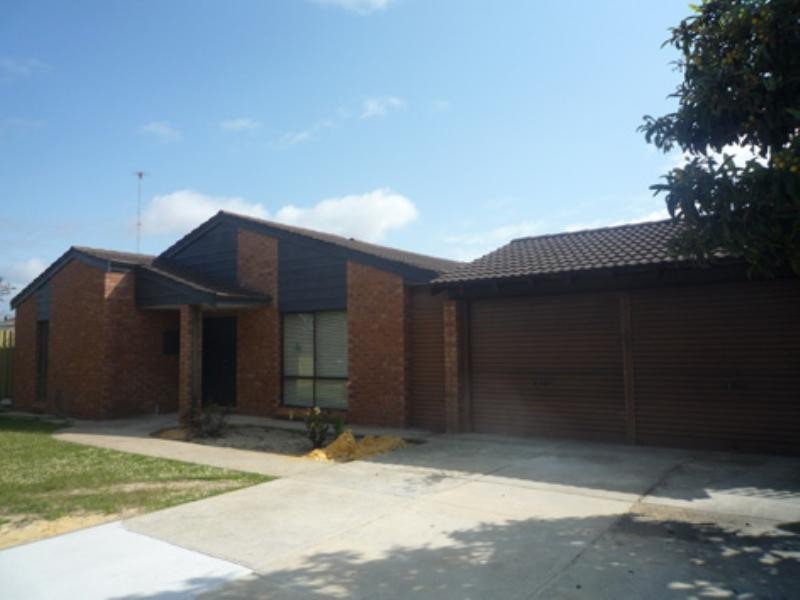 14 Gleneagles Way, Hamersley WA 6022