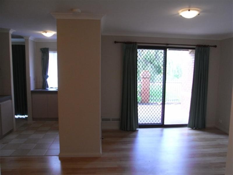 22/8 Garnsworthy Place, Bassendean WA 6054