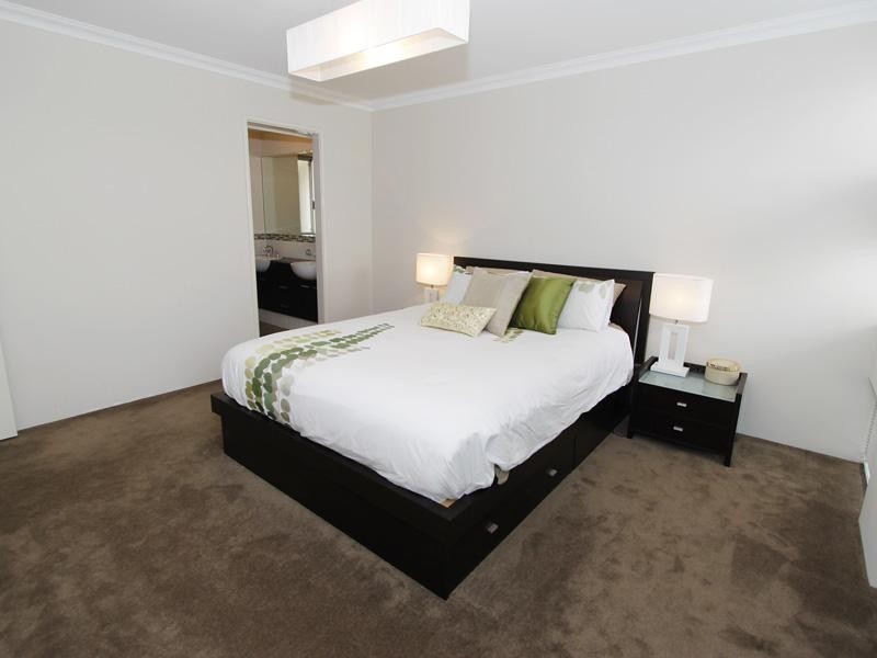 19b Coonawarra Drive, Caversham WA 6055