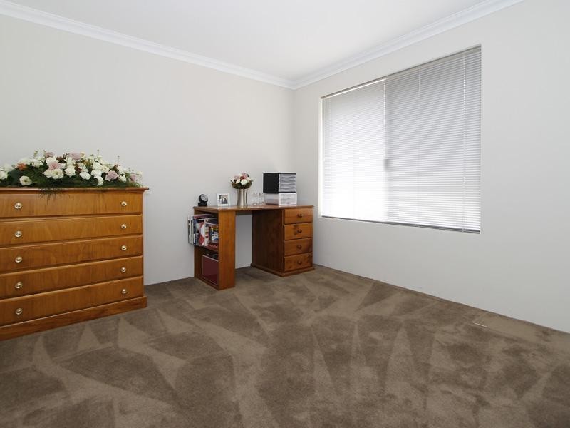 19b Coonawarra Drive, Caversham WA 6055