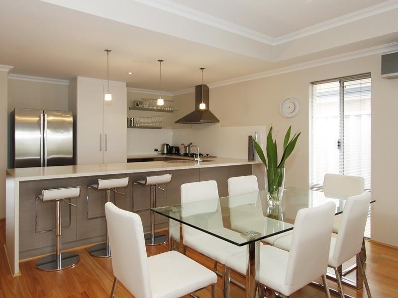 19b Coonawarra Drive, Caversham WA 6055