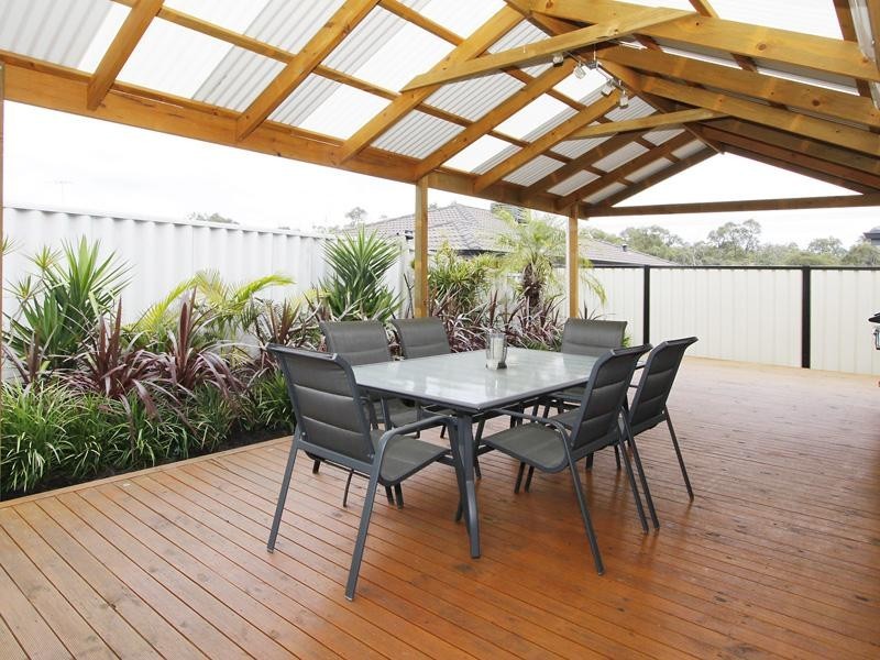 19b Coonawarra Drive, Caversham WA 6055