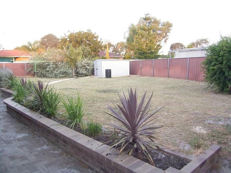 4 Orange Place, Beechboro WA 6063