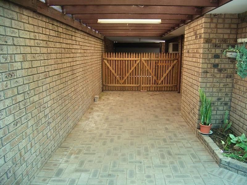 16b Thorburn Avenue, Beechboro WA 6063