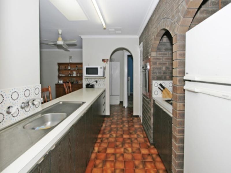 35 Brockmill Avenue, Beechboro WA 6063