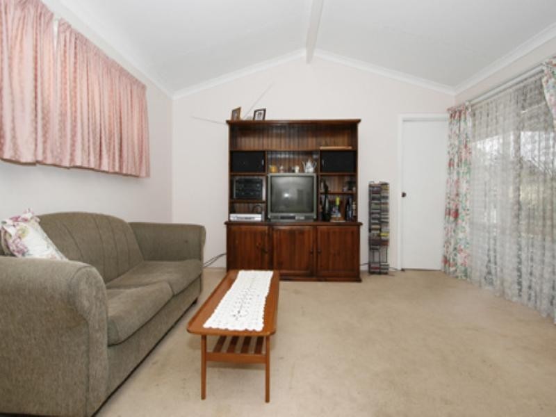 35 Brockmill Avenue, Beechboro WA 6063