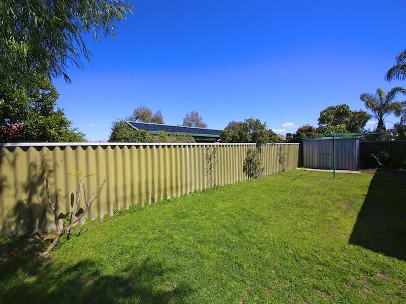 10 Loxleigh Gardens, Kiara WA 6054