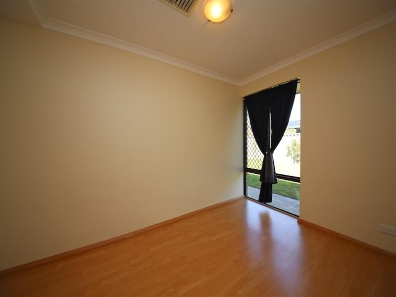 10 Loxleigh Gardens, Kiara WA 6054