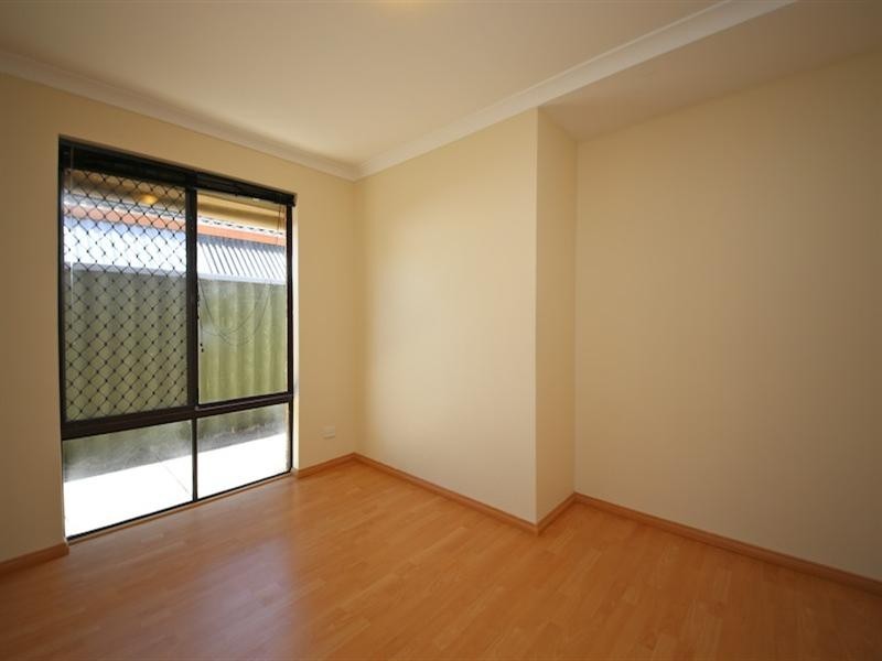 10 Loxleigh Gardens, Kiara WA 6054