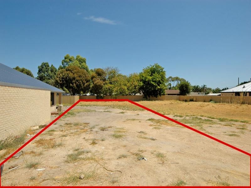 10 Holywell Street, Middle Swan WA 6056