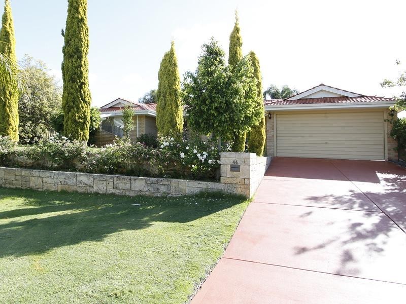 44 Parkview Drive, Ballajura WA 6066