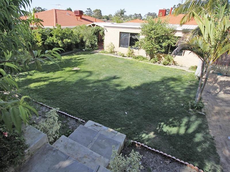 44 Parkview Drive, Ballajura WA 6066