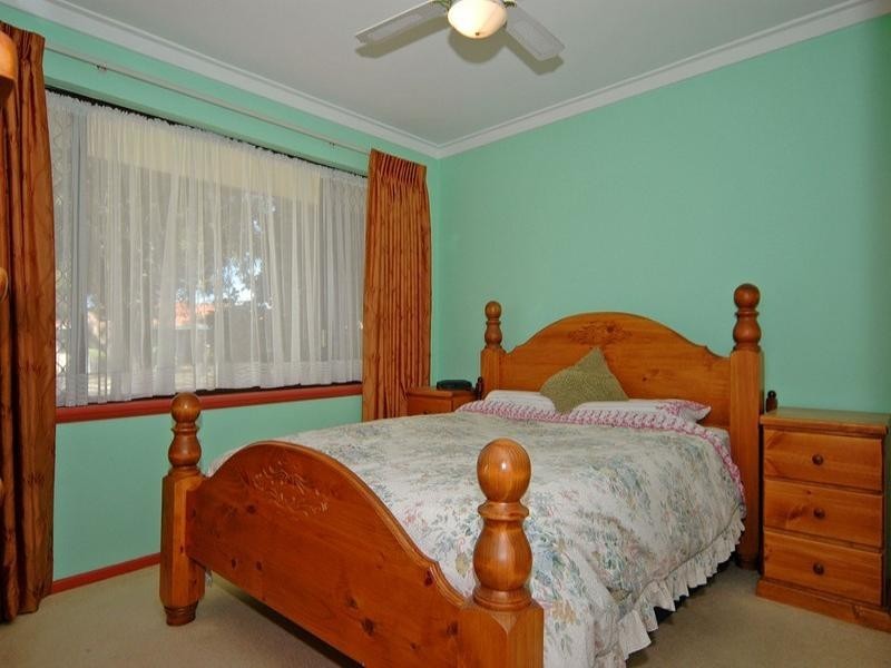 10 Walkington Way, Eden Hill WA 6054