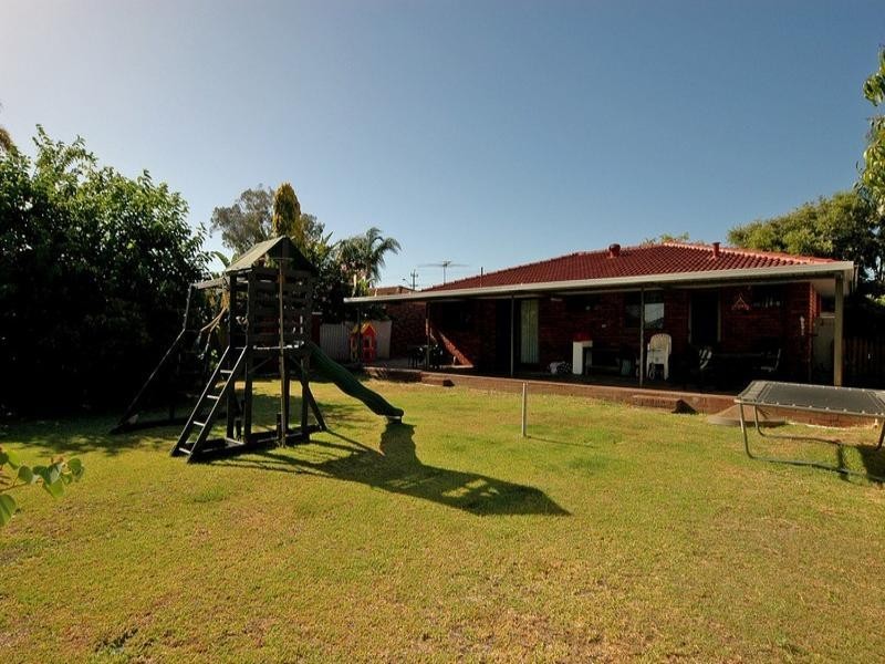 10 Walkington Way, Eden Hill WA 6054