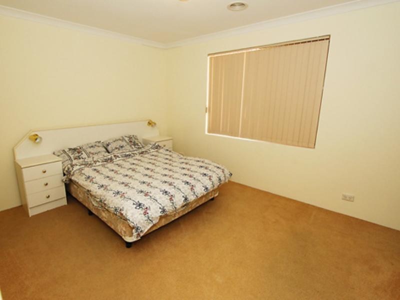 8 Osten Lane, Beechboro WA 6063