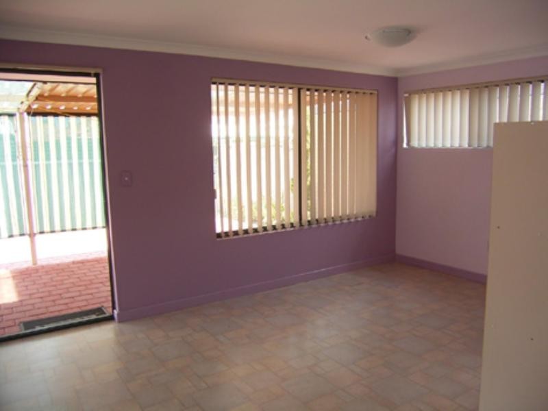 8/31 Salmongum Grove, Beechboro WA 6063