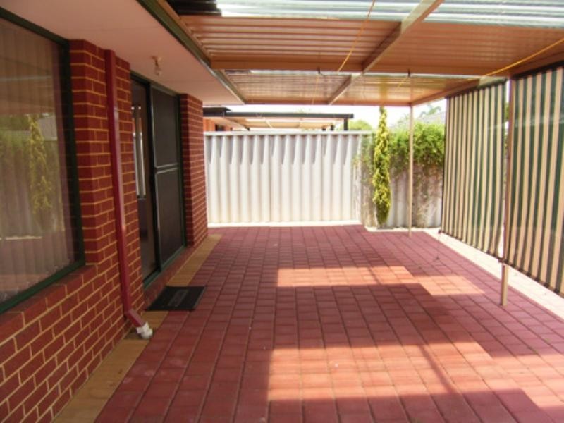 8/31 Salmongum Grove, Beechboro WA 6063