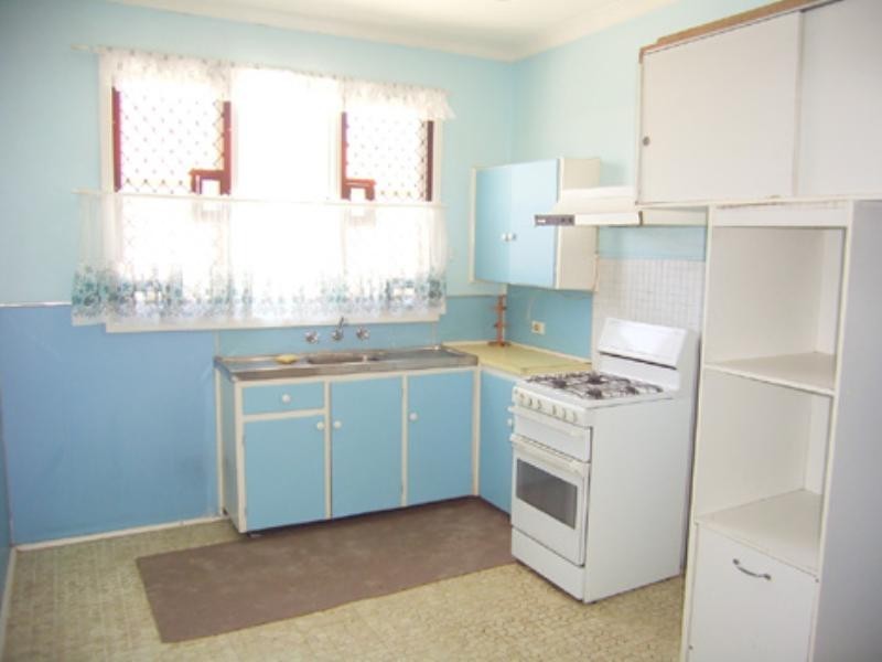 9 Altone Road, Lockridge WA 6054