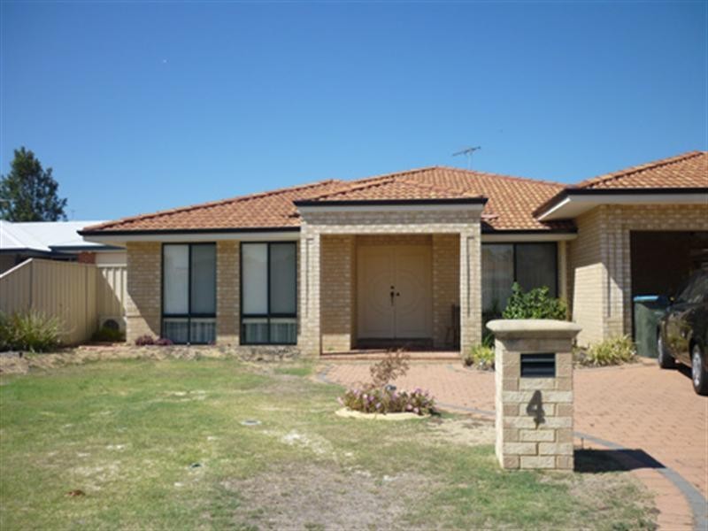 4 Woolmers Loop, Landsdale WA 6065