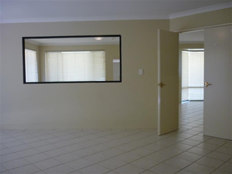 4 Woolmers Loop, Landsdale WA 6065