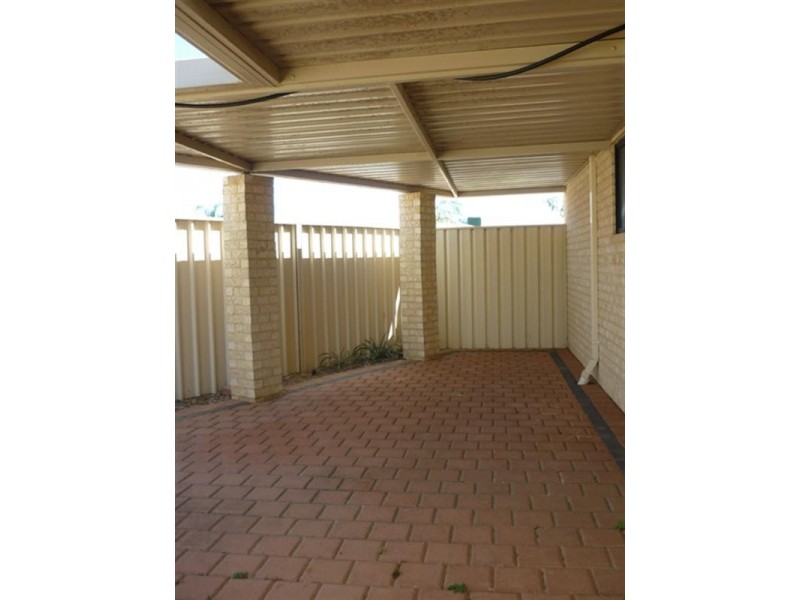 4 Woolmers Loop, Landsdale WA 6065