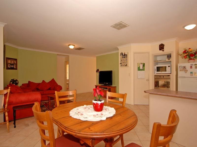 96 Bennett Street, Caversham WA 6055