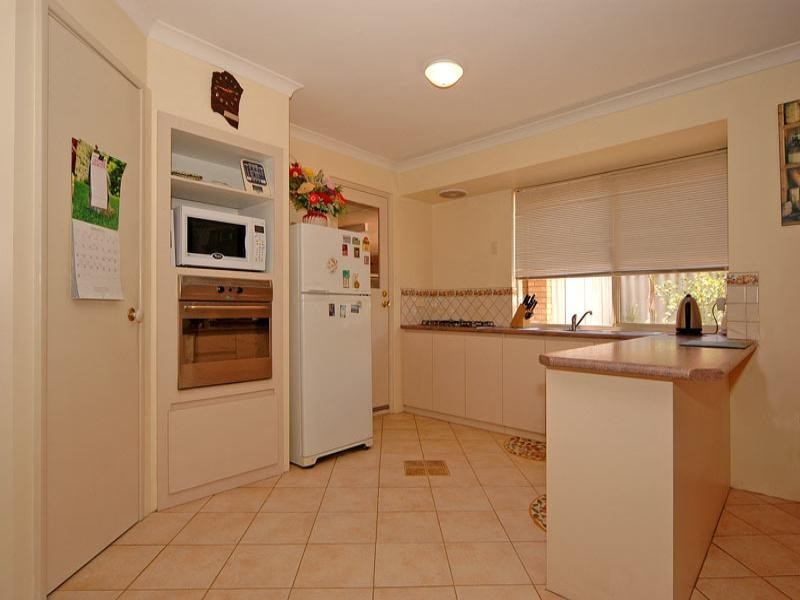 96 Bennett Street, Caversham WA 6055