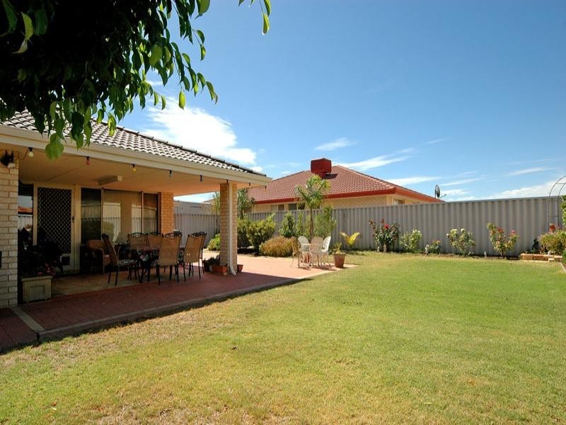 96 Bennett Street, Caversham WA 6055